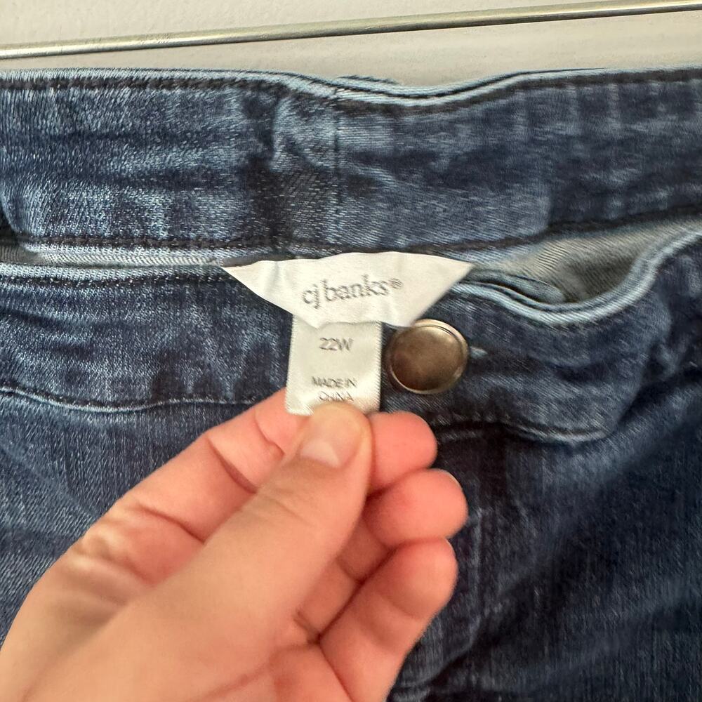 CJ Banks Lightly Distressed Jean Capris Women's Plus Size 22 W Cotton Poly Spand - Picture 5 of 7